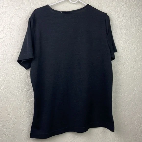 Bobbie Brooks black top - Picture 2 of 5